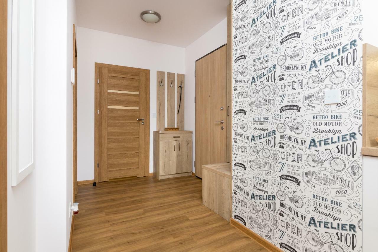 Wola Business Apartments Варшава Екстер'єр фото