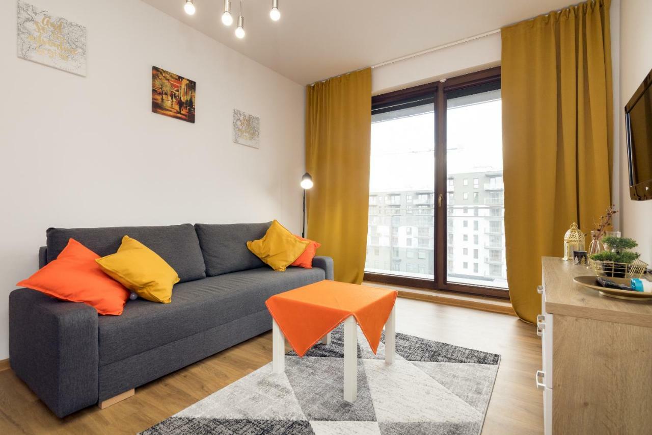 Wola Business Apartments Варшава Екстер'єр фото
