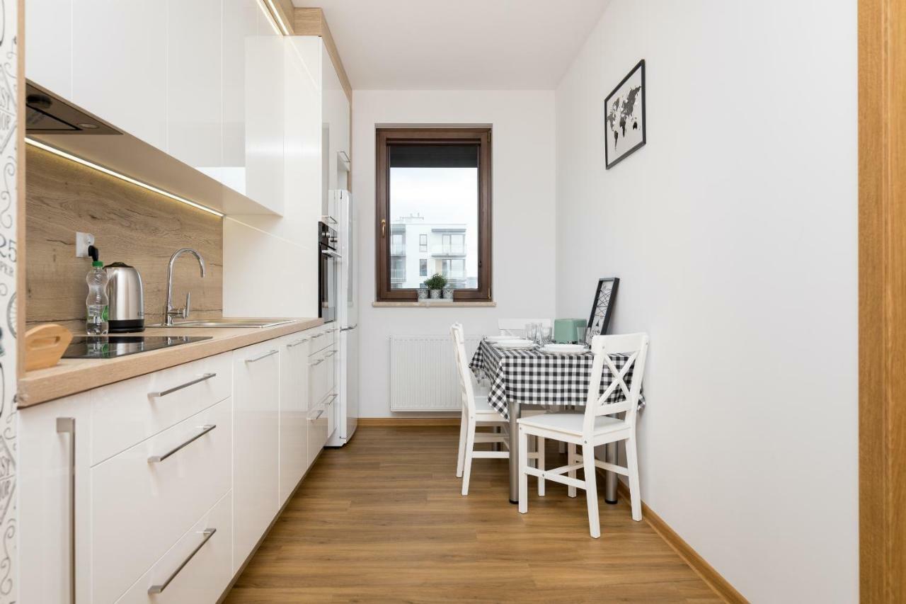 Wola Business Apartments Варшава Екстер'єр фото